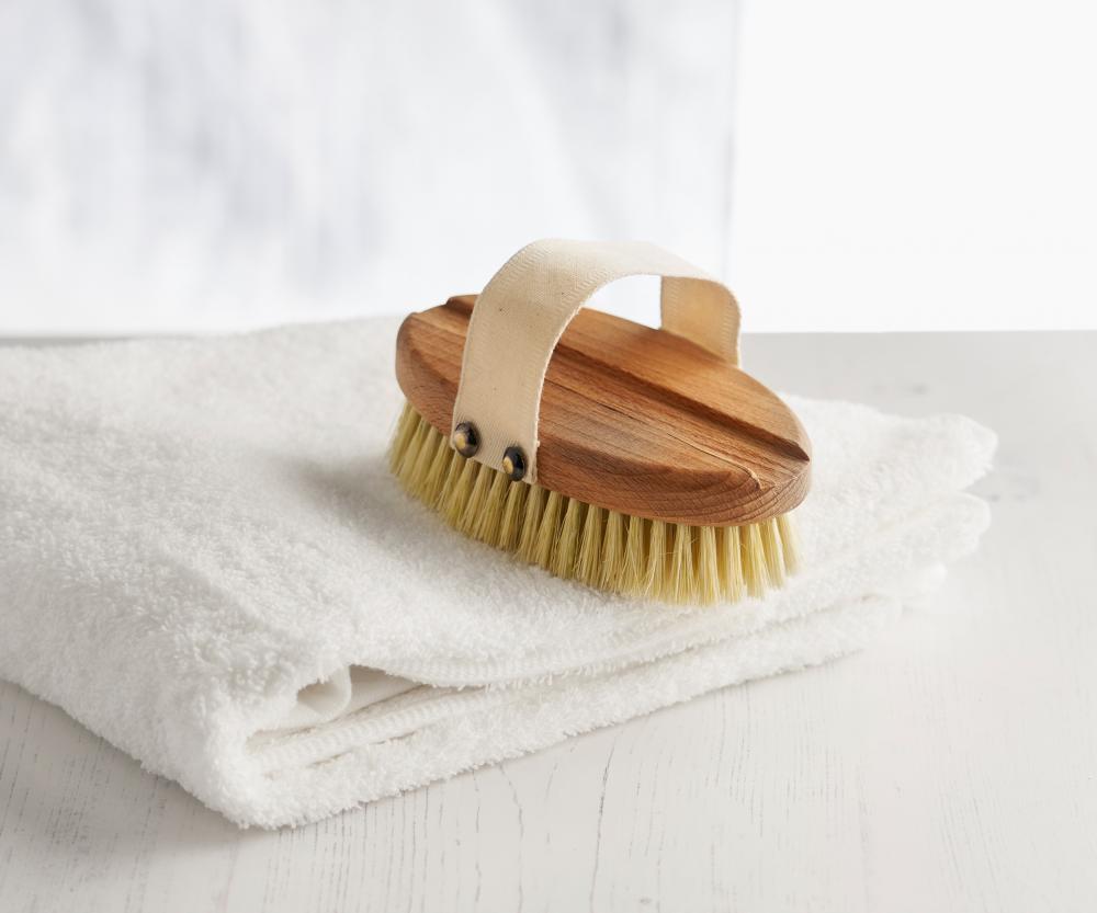 ecoLiving Wooden Bath Brush with Replaceable Head